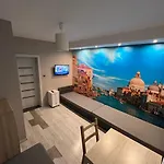 Good 3 Sypialnie Parking Apartment