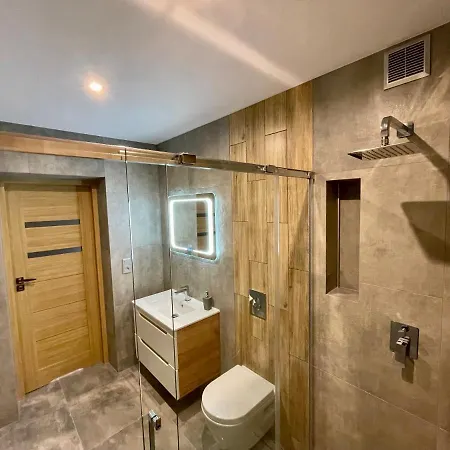 Good 3 Sypialnie Parking Apartament *