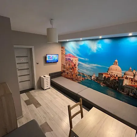 Good 3 Sypialnie Parking Apartament
