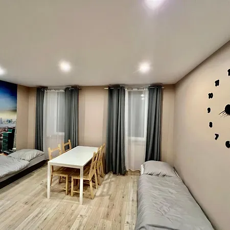 Good 3 Sypialnie Parking Apartament