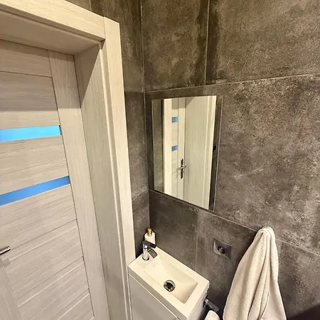 Good 3 Sypialnie Parking Apartament