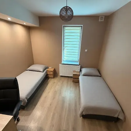 Good 3 Sypialnie Parking Apartament
