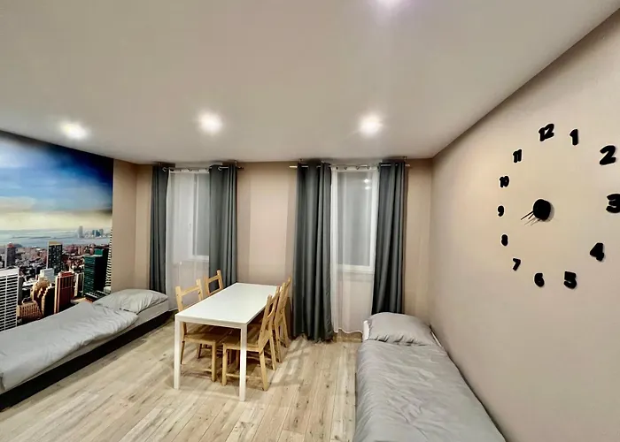 Good 3 Sypialnie Parking 公寓